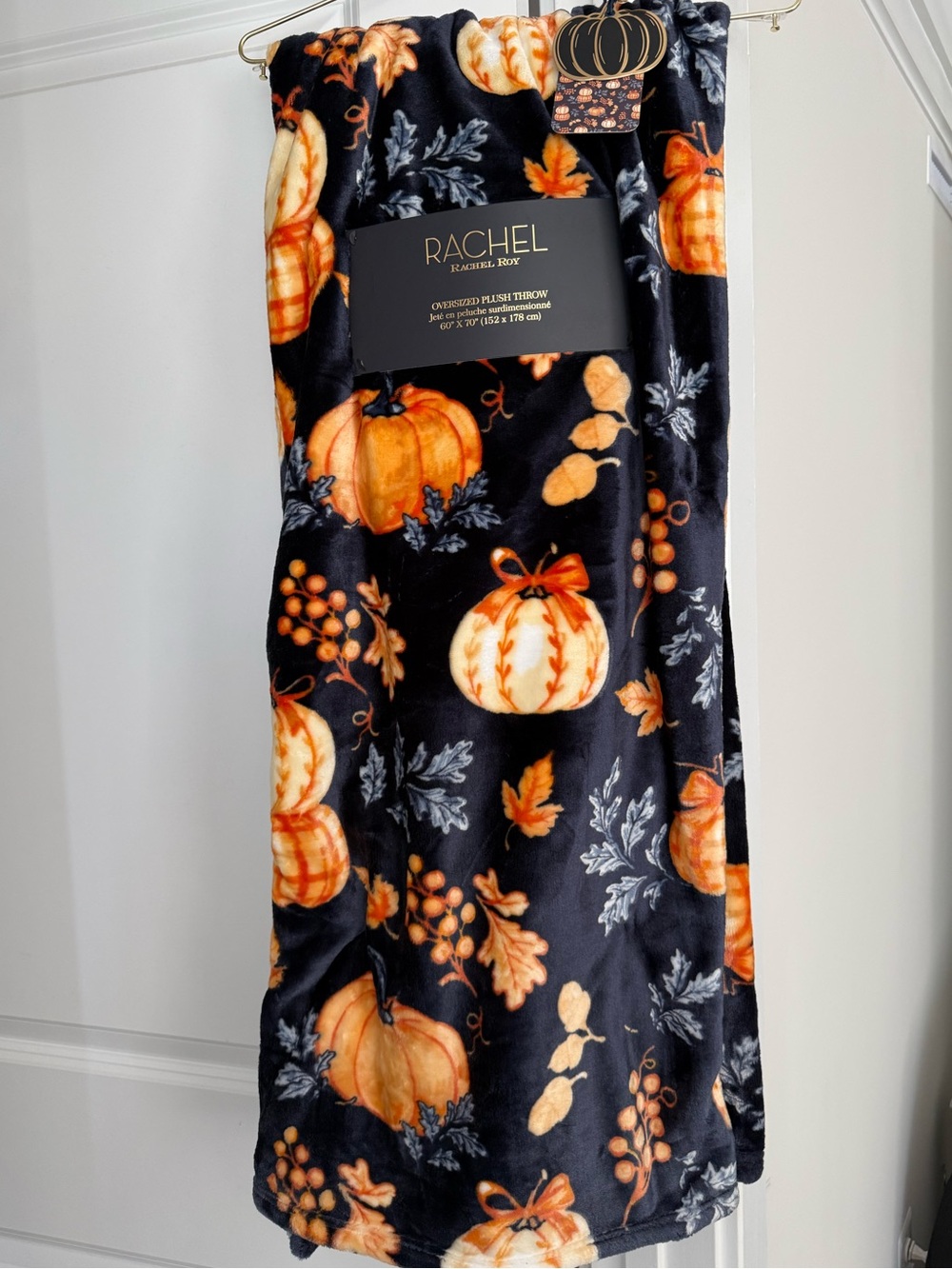 RACHEL Rachel Roy Navy & Orange Pumpkin Throw